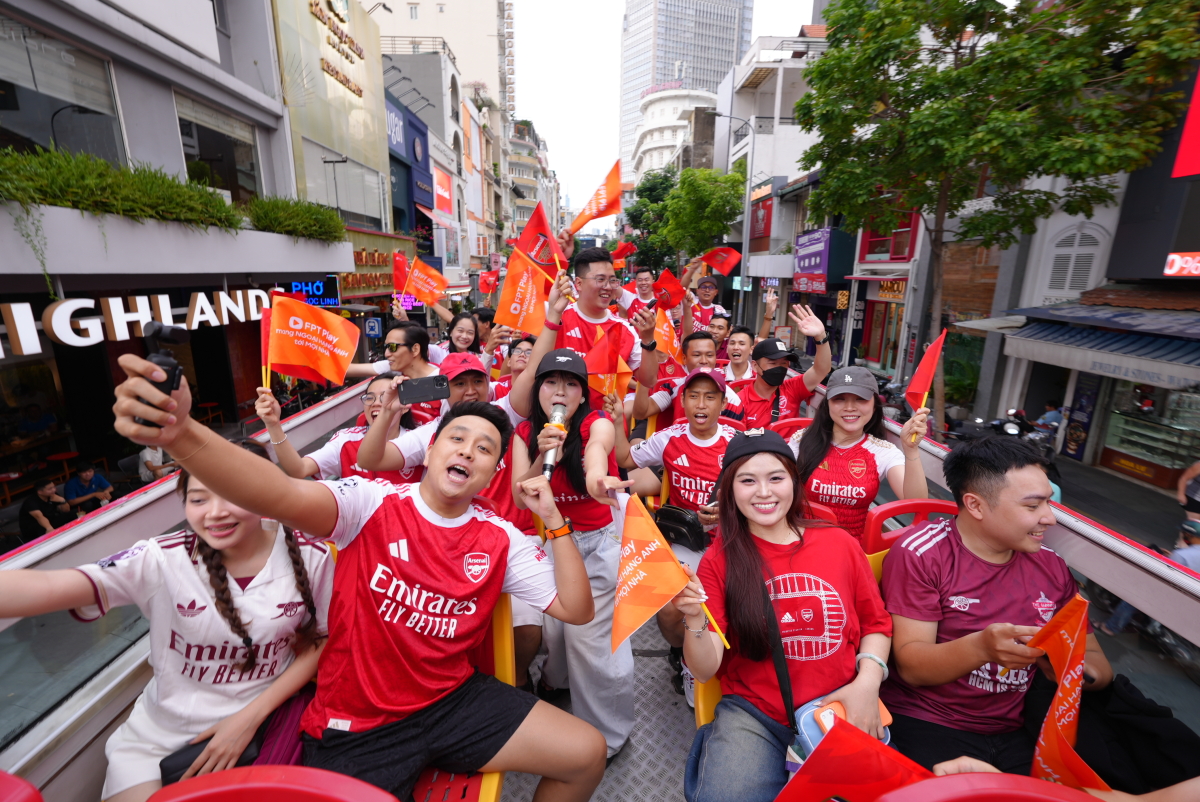 CĐV Arsenal ăn mừng chức vô địch Ngoại hạng Anh 2025-2026: OKVIP cược thể thao chung vui cùng fan Việt - hình ảnh - okvipjl.com CĐV Arsenal ăn mừng chức vô địch Ngoại hạng Anh 2025-2026: OKVIP cược thể thao chung vui cùng fan Việt - hình ảnh - okvipjl.com