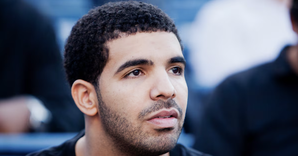 Drake xô đổ kỷ lục lịch sử của Michael Jackson trên BXH Billboard - hình ảnh - okvipjl.com Drake xô đổ kỷ lục lịch sử của Michael Jackson trên BXH Billboard - hình ảnh - okvipjl.com