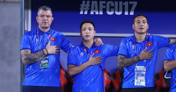 Nóng: HLV Roland sắp hết hợp đồng, ảnh hưởng lộ trình U.17 Việt Nam dự World Cup? - hình ảnh - okvipjl.com Nóng: HLV Roland sắp hết hợp đồng, ảnh hưởng lộ trình U.17 Việt Nam dự World Cup? - hình ảnh - okvipjl.com
