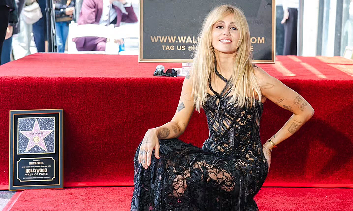 Miley Cyrus Nhận Sao Đại Lộ Danh Vọng: Khoảnh Khắc Ý Nghĩa Cùng Gia Đình Và Chồng Sắp Cưới - hình ảnh - okvipjl.com