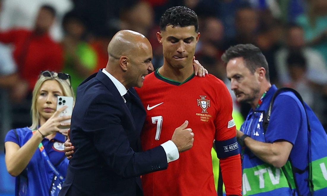 HLV tuyển Bồ Đào Nha: ‘Không có đặc quyền nào cho Ronaldo’ - hình ảnh - okvipjl.com HLV tuyển Bồ Đào Nha: ‘Không có đặc quyền nào cho Ronaldo’ - hình ảnh - okvipjl.com