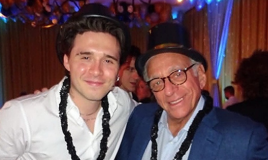 Brooklyn Beckham chúc sinh nhật bố vợ giữa tin đồn bất hòa gia đình - hình ảnh - okvipjl.com