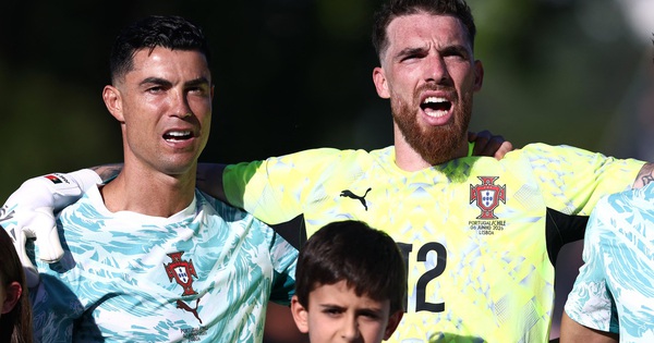 Động đất ở khu vực đội tuyển Bồ Đào Nha rèn quân: Ronaldo thế nào? - hình ảnh - okvipjl.com Động đất ở khu vực đội tuyển Bồ Đào Nha rèn quân: Ronaldo thế nào? - hình ảnh - okvipjl.com