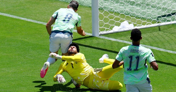 Tranh cãi quả phạt đền đầu tiên tại World Cup 2026: VAR bỏ qua lỗi việt vị của Thụy Sĩ? - hình ảnh - okvipjl.com