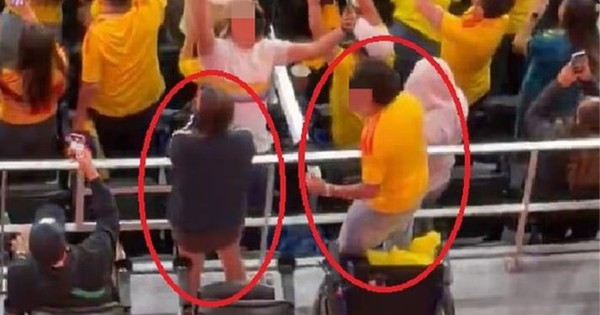 CĐV Colombia bật dậy ăn mừng gây tranh cãi: Cảm hứng hay nguy hiểm? - hình ảnh - okvipjl.com CĐV Colombia bật dậy ăn mừng gây tranh cãi: Cảm hứng hay nguy hiểm? - hình ảnh - okvipjl.com