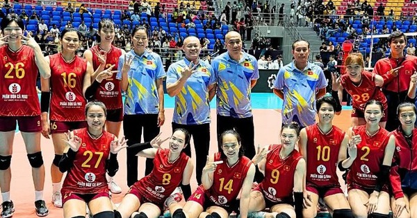 Thanh Thúy và hàng chắn tỏa sáng, đội tuyển bóng chuyền nữ Việt Nam thắng dễ Iran: góc nhìn mới cho người chơi Việt - hình ảnh - okvipjl.com Thanh Thúy và hàng chắn tỏa sáng, đội tuyển bóng chuyền nữ Việt Nam thắng dễ Iran: góc nhìn mới cho người chơi Việt - hình ảnh - okvipjl.com