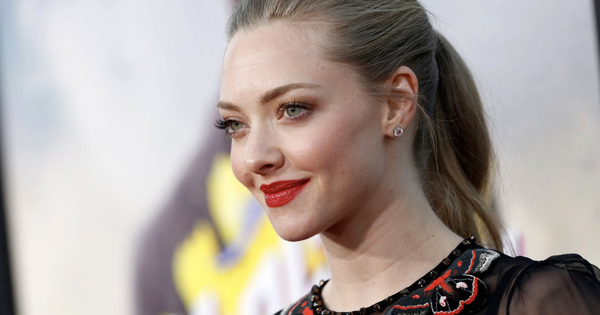 Minh tinh Amanda Seyfried phải thuê vệ sĩ bảo vệ vì vạ miệng: góc nhìn mới cho người chơi Việt - hình ảnh - okvipjl.com Minh tinh Amanda Seyfried phải thuê vệ sĩ bảo vệ vì vạ miệng: góc nhìn mới cho người chơi Việt - hình ảnh - okvipjl.com