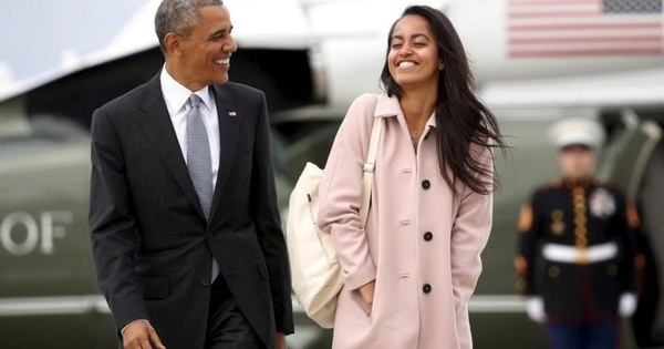 Con gái Barack Obama khẳng định sự nghiệp riêng, từ chối ‘dựa bóng’ cha mẹ - hình ảnh - okvipjl.com Con gái Barack Obama khẳng định sự nghiệp riêng, từ chối ‘dựa bóng’ cha mẹ - hình ảnh - okvipjl.com