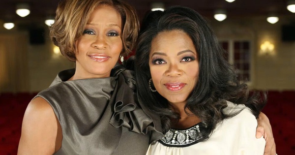 Gia đình Whitney Houston phản ứng dữ dội trước phát ngôn gây tranh cãi của Oprah Winfrey - hình ảnh - okvipjl.com Gia đình Whitney Houston phản ứng dữ dội trước phát ngôn gây tranh cãi của Oprah Winfrey - hình ảnh - okvipjl.com