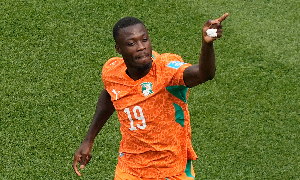 Bờ Biển Ngà lần đầu vượt qua vòng bảng World Cup: Cú đúp của Pepe làm nên lịch sử - hình ảnh - okvipjl.com Bờ Biển Ngà lần đầu vượt qua vòng bảng World Cup: Cú đúp của Pepe làm nên lịch sử - hình ảnh - okvipjl.com