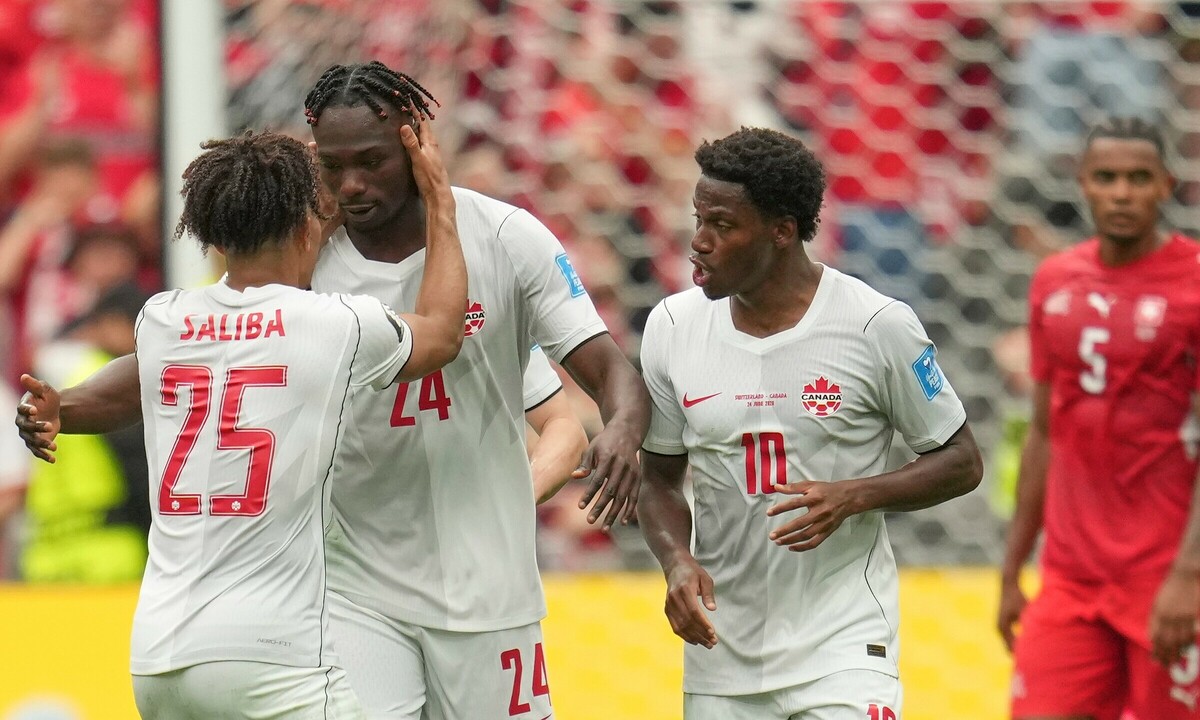 Cả ba đội chủ nhà World Cup 2026 đều lọt vào vòng knock-out: Dấu ấn lịch sử và cơ hội cho người hâm mộ cá cược - hình ảnh - okvipjl.com Cả ba đội chủ nhà World Cup 2026 đều lọt vào vòng knock-out: Dấu ấn lịch sử và cơ hội cho người hâm mộ cá cược - hình ảnh - okvipjl.com