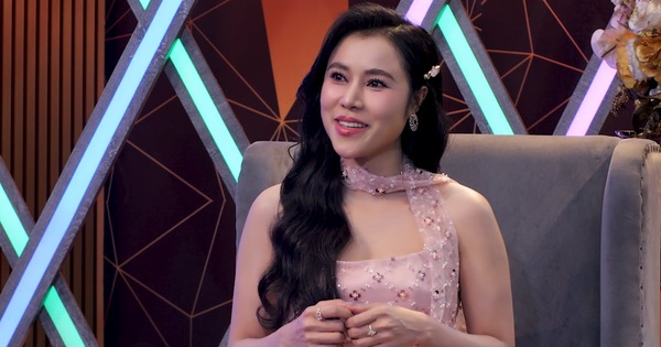 Ca sĩ Hồng Gấm và lựa chọn sống kín tiếng: Cân bằng nghệ thuật và đời thường trong thời đại số - hình ảnh - okvipjl.com