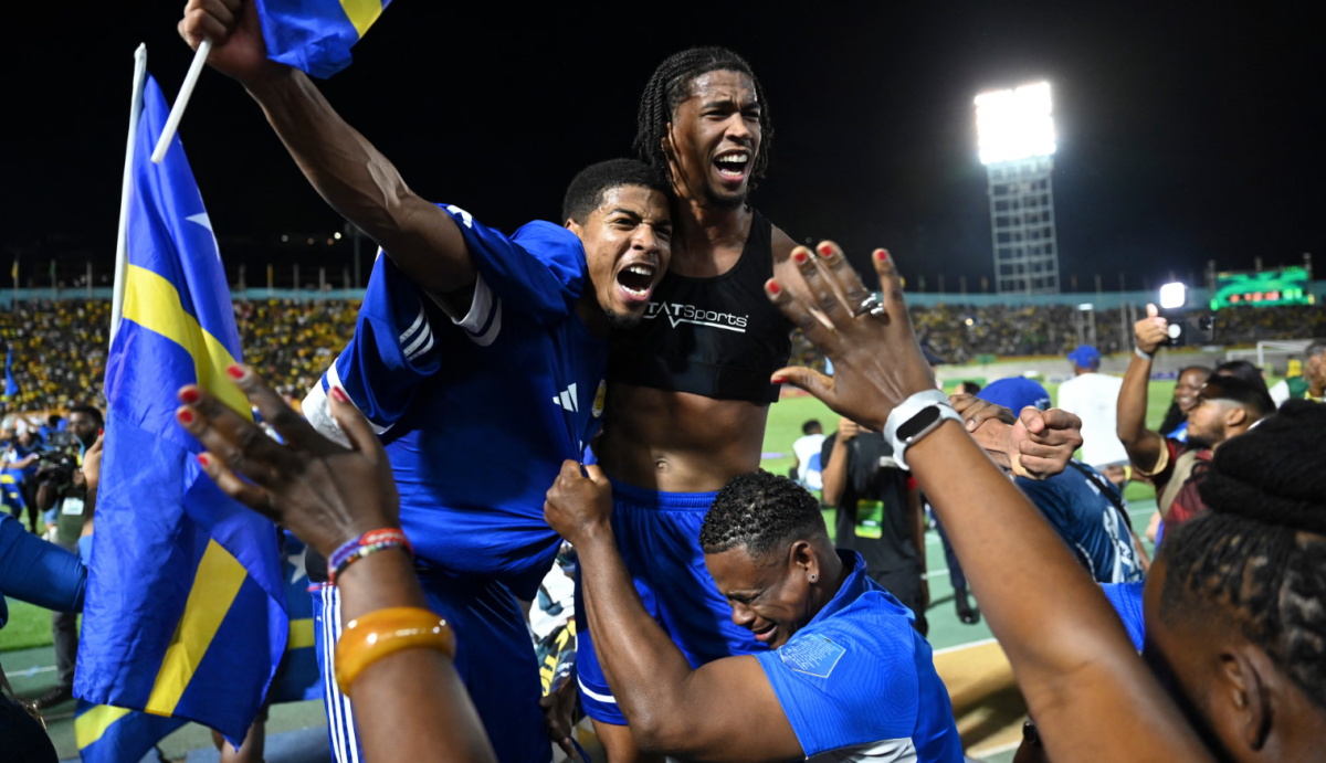 Quốc gia nhỏ nhất thế giới lần đầu dự World Cup: Curacao và giấc mơ lớn - hình ảnh - okvipjl.com