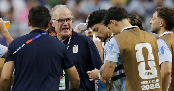 Cầu thủ Uruguay phản ứng dữ dội HLV Bielsa trước trận quyết đấu Tây Ban Nha - hình ảnh - okvipjl.com Cầu thủ Uruguay phản ứng dữ dội HLV Bielsa trước trận quyết đấu Tây Ban Nha - hình ảnh - okvipjl.com