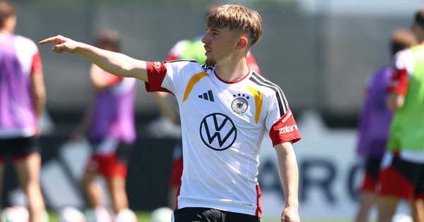 ‘Viên ngọc mới’ của đội tuyển Đức nhập viện khẩn, HLV Nagelsmann gọi người thay thế gấp - hình ảnh - okvipjl.com ‘Viên ngọc mới’ của đội tuyển Đức nhập viện khẩn, HLV Nagelsmann gọi người thay thế gấp - hình ảnh - okvipjl.com