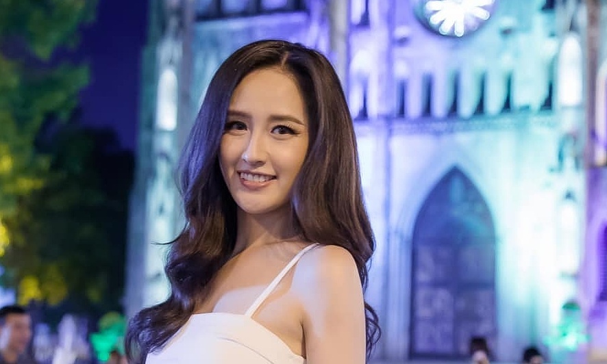 Thưởng tân thủ OKVIP và phong cách thời trang dạo phố của Mai Phương Thúy - hình ảnh - okvipjl.com