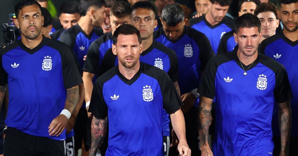 Messi và Ronaldo Bất Ngờ Đồng Thanh: Ai Sẽ Lên Ngôi Tại World Cup 2026? - hình ảnh - okvipjl.com