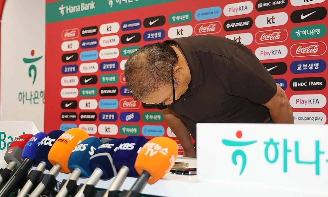 Ông Park cúi đầu xin lỗi sau thất bại của Hàn Quốc tại World Cup 2026 - hình ảnh - okvipjl.com