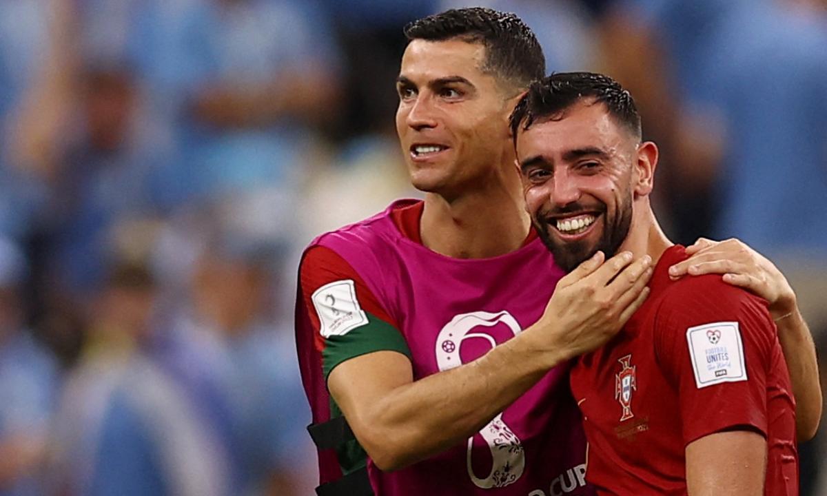 Fernandes được khuyên đình công nếu Ronaldo đá chính - hình ảnh - okvipjl.com Fernandes được khuyên đình công nếu Ronaldo đá chính - hình ảnh - okvipjl.com