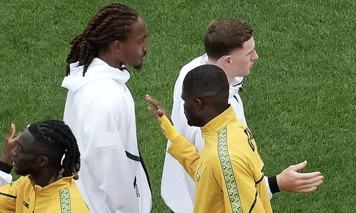 Cầu thủ Anh từ chối bắt tay đối thủ: Hành động gây tranh cãi tại World Cup 2026 - hình ảnh - okvipjl.com