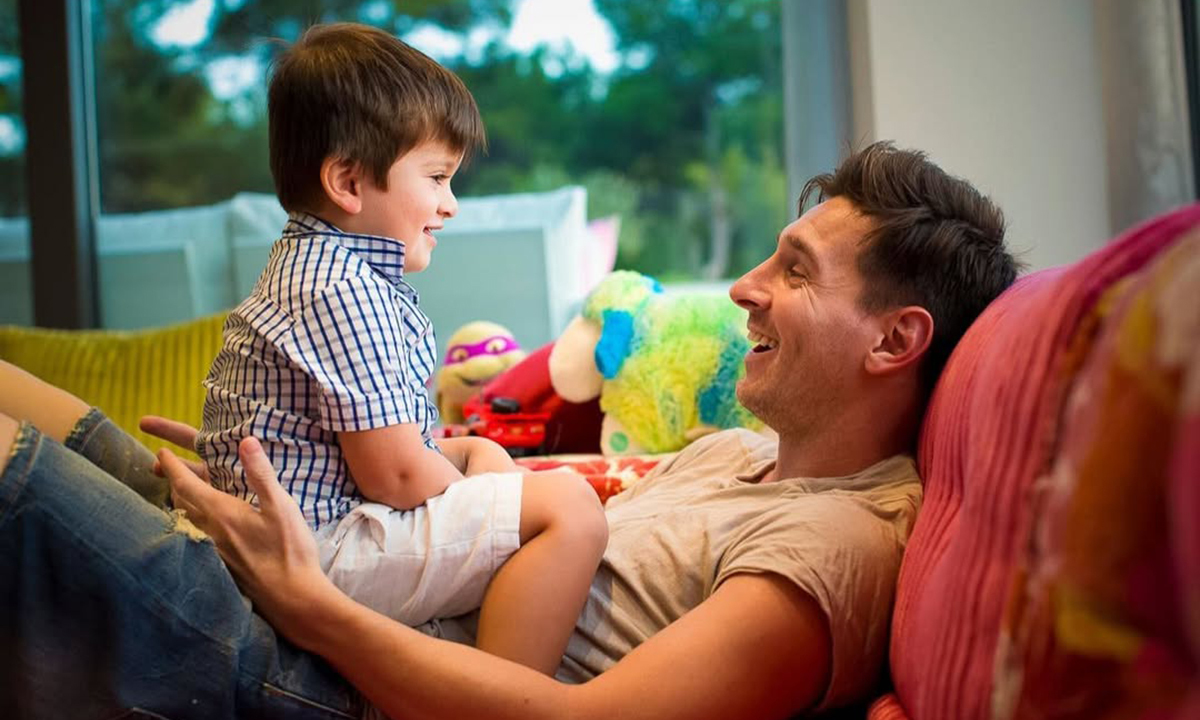 Vợ Messi xúc động chia sẻ kỷ niệm tuổi thơ của chồng nhân dịp sinh nhật - hình ảnh - okvipjl.com Vợ Messi xúc động chia sẻ kỷ niệm tuổi thơ của chồng nhân dịp sinh nhật - hình ảnh - okvipjl.com