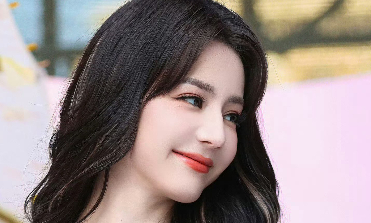 Địch Lệ Nhiệt Ba ‘mọng như đào’ trong thiết kế Việt, OKVIP chính thức chia sẻ xu hướng giải trí - hình ảnh - okvipjl.com Địch Lệ Nhiệt Ba ‘mọng như đào’ trong thiết kế Việt, OKVIP chính thức chia sẻ xu hướng giải trí - hình ảnh - okvipjl.com