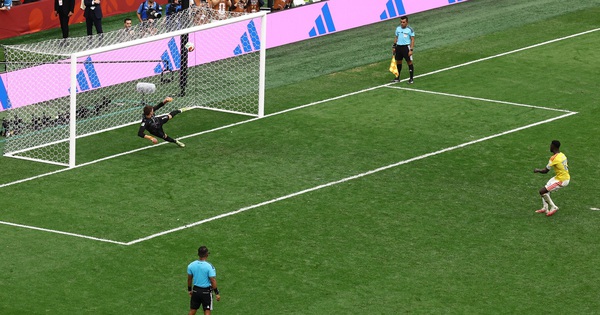Thụy Sĩ hạ Colombia trên chấm luân lưu, Argentina của Messi chờ ở tứ kết - hình ảnh - okvipjl.com