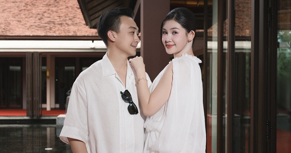 Vợ chồng Lê Âu Ngân Anh tình tứ tại sự kiện thời trang: Hạnh phúc viên mãn sau hôn nhân - hình ảnh - okvipjl.com Vợ chồng Lê Âu Ngân Anh tình tứ tại sự kiện thời trang: Hạnh phúc viên mãn sau hôn nhân - hình ảnh - okvipjl.com