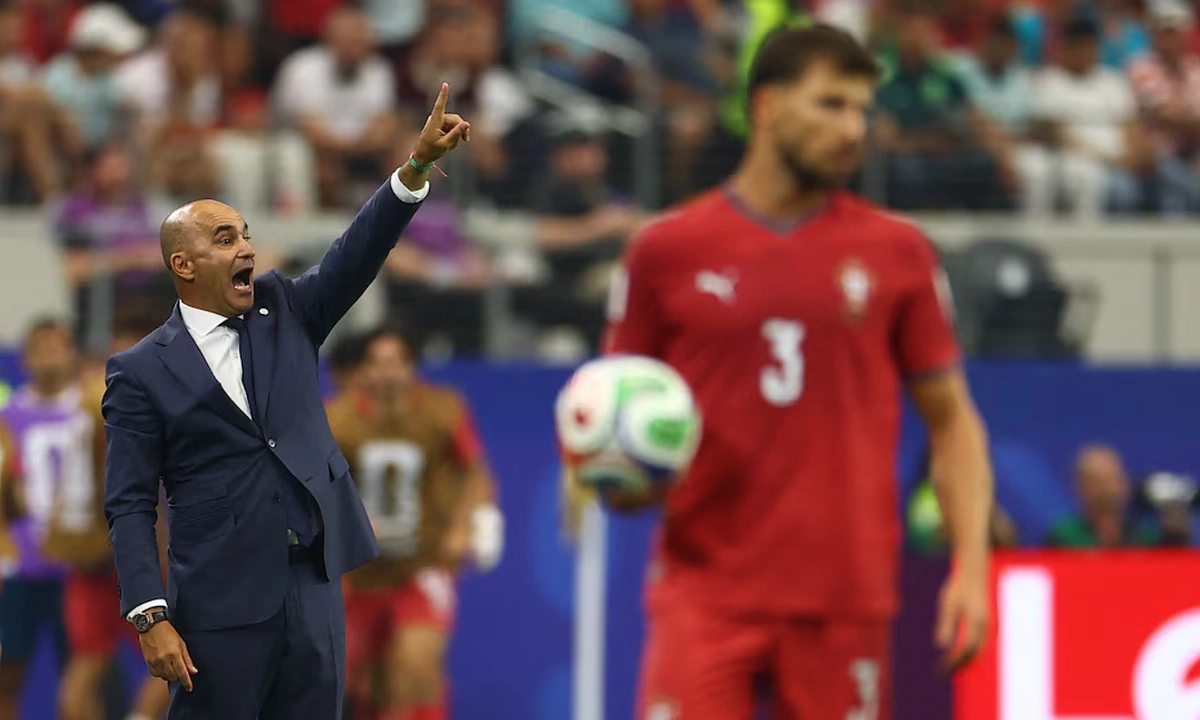 HLV Bồ Đào Nha Bảo Vệ Ronaldo Trước Làn Sóng Chỉ Trích Sau Thất Bại Ở World Cup 2026 - hình ảnh - okvipjl.com HLV Bồ Đào Nha Bảo Vệ Ronaldo Trước Làn Sóng Chỉ Trích Sau Thất Bại Ở World Cup 2026 - hình ảnh - okvipjl.com